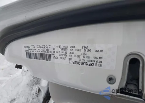 2013 Chrysler Town & Country Touring из США, поврежденный, VIN 2C4RC1BG7DR540892